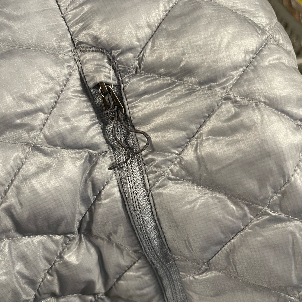 Columbia Women's Thermal Coil Jacket Puffer Down Packable Silver‎  MSRP $208 - Picture 7 of 7
